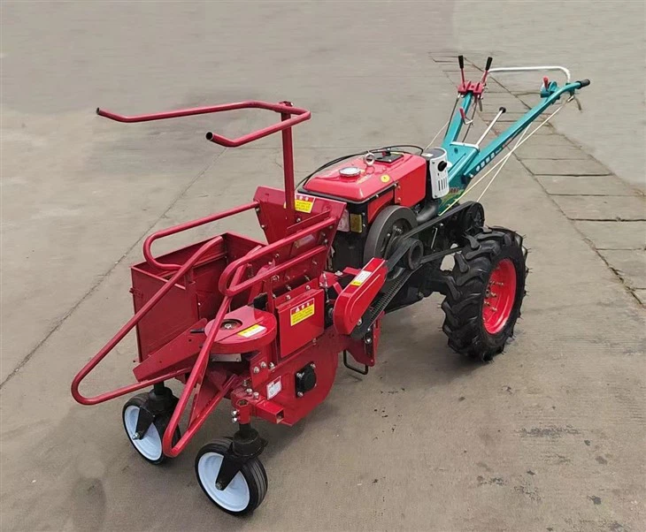 Farm Tractor Type Front Corn Harvester