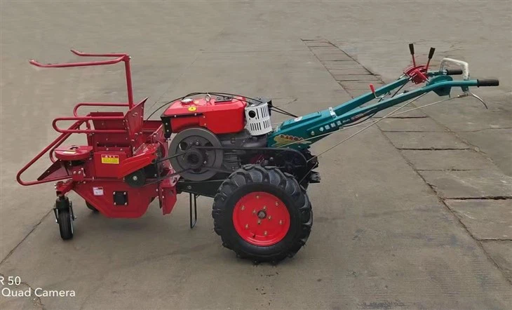 Farm Tractor Type Front Corn Harvester
